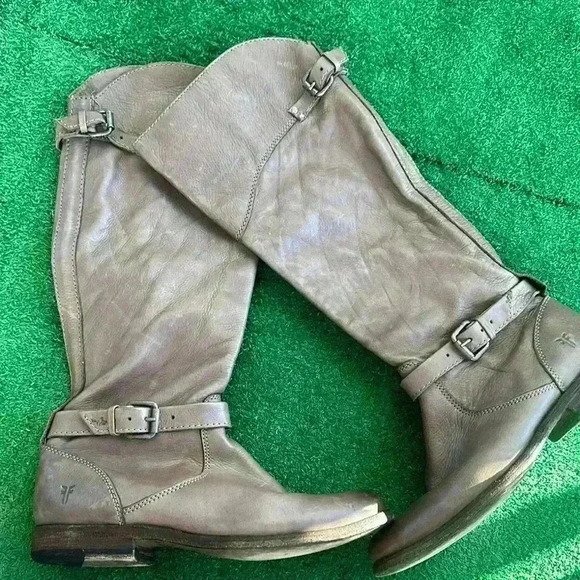 Frye - Picture 1 of 8